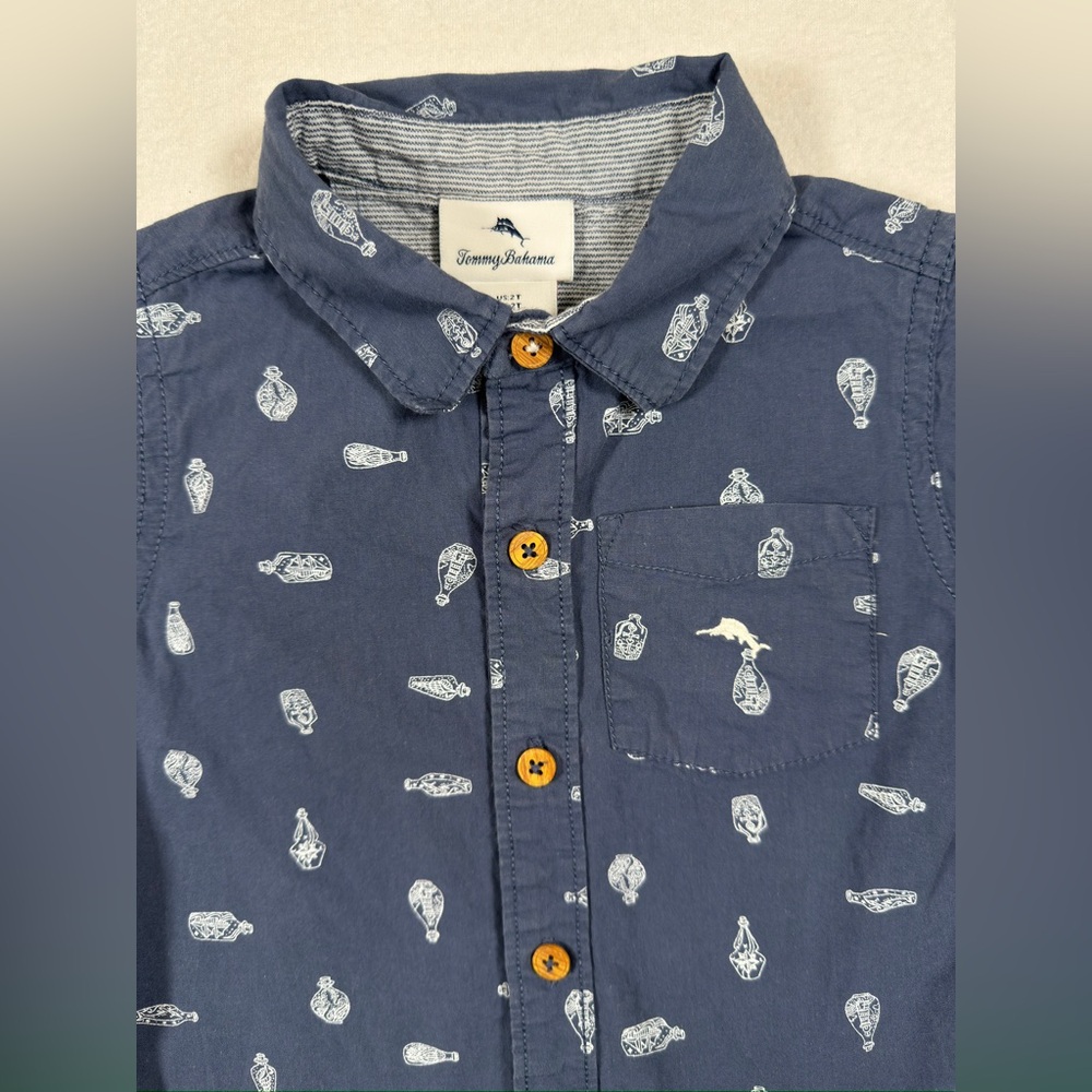 TOMMY BAHAMA Toddler Boys' Nautical Bottles Short‎ Sleeve Casual Button Down 2T
